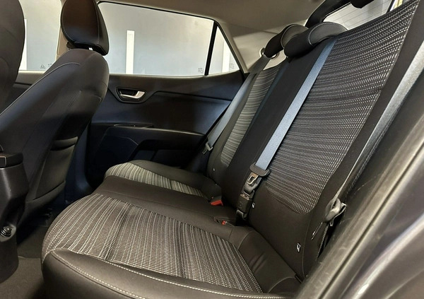 Kia Stonic cena 65999 przebieg: 104028, rok produkcji 2017 z Dąbie małe 277